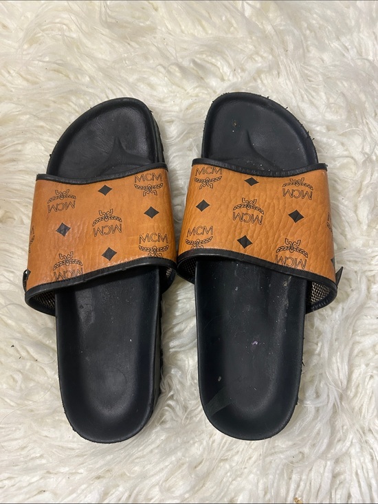 MCM Cognac Logo Slide with Black Footbed mens 10.5